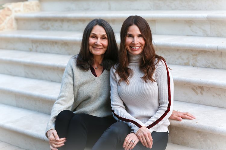 Meet the Founders: Jola Sonkin and Amelia Kirchoff of GoMacro