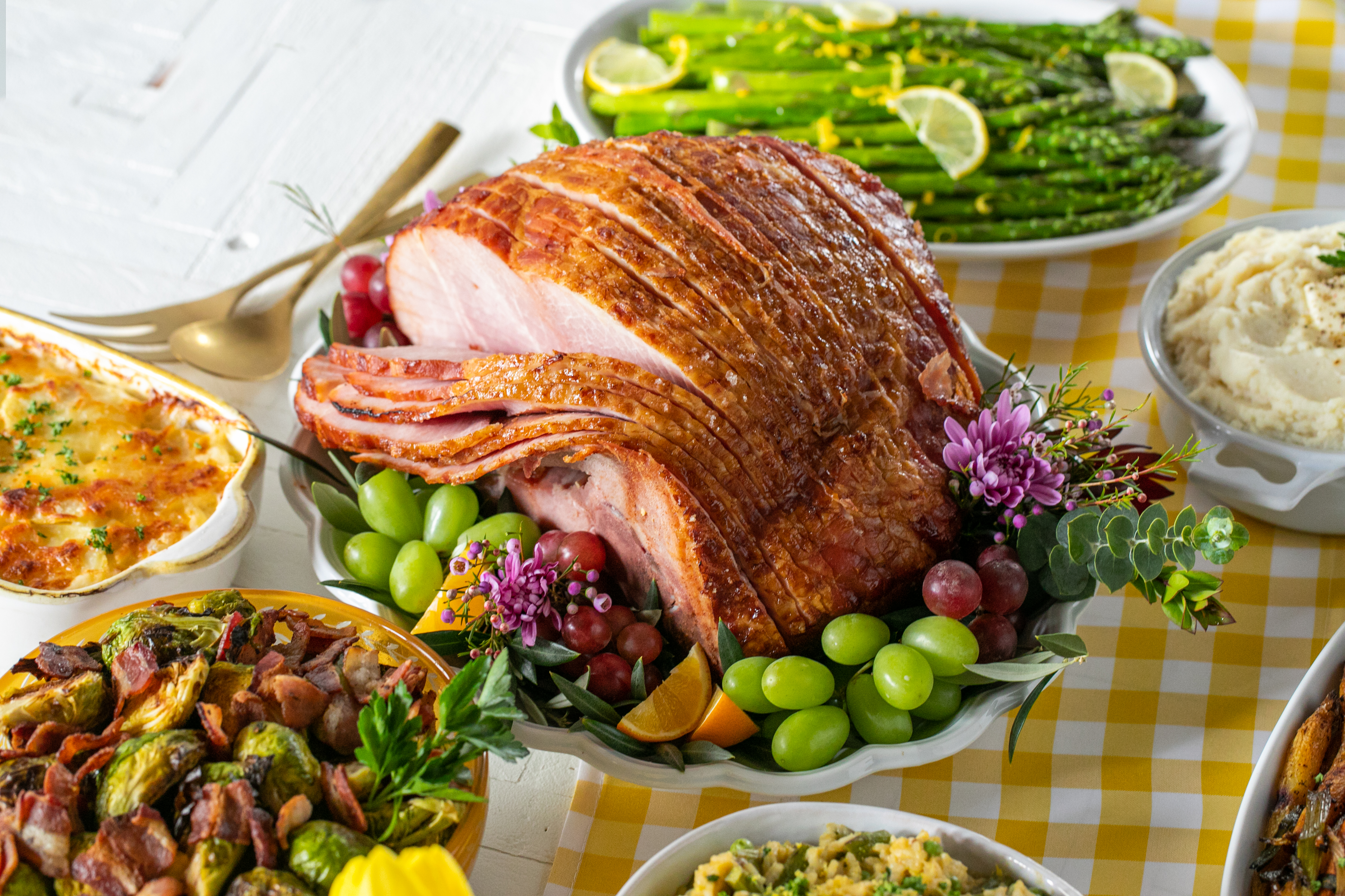 Uncured Spiral Sliced Hams